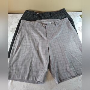 LOFT8 Mens Plaid Shorts Set of 2 in Gray and Black Golf SZ 40